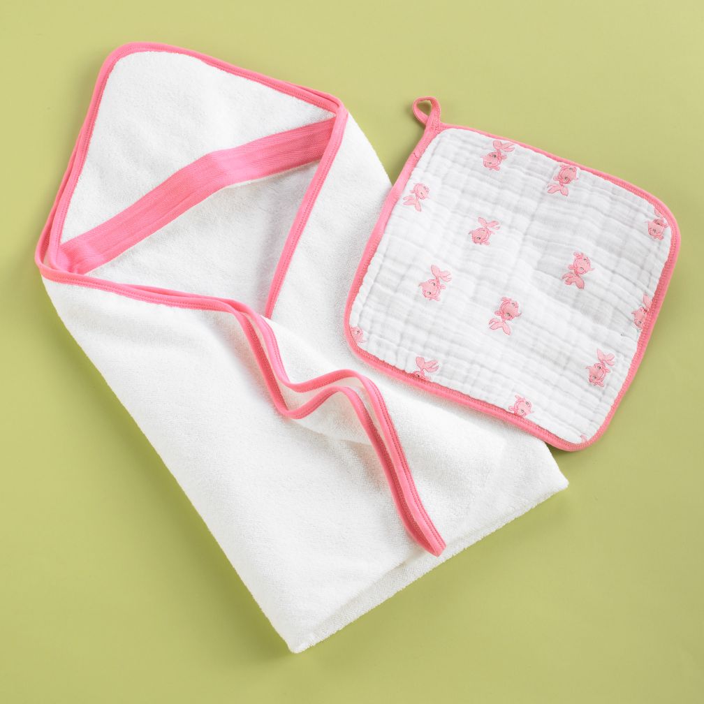 Wash Up Hooded Towel and Washcloth Set (Pink)